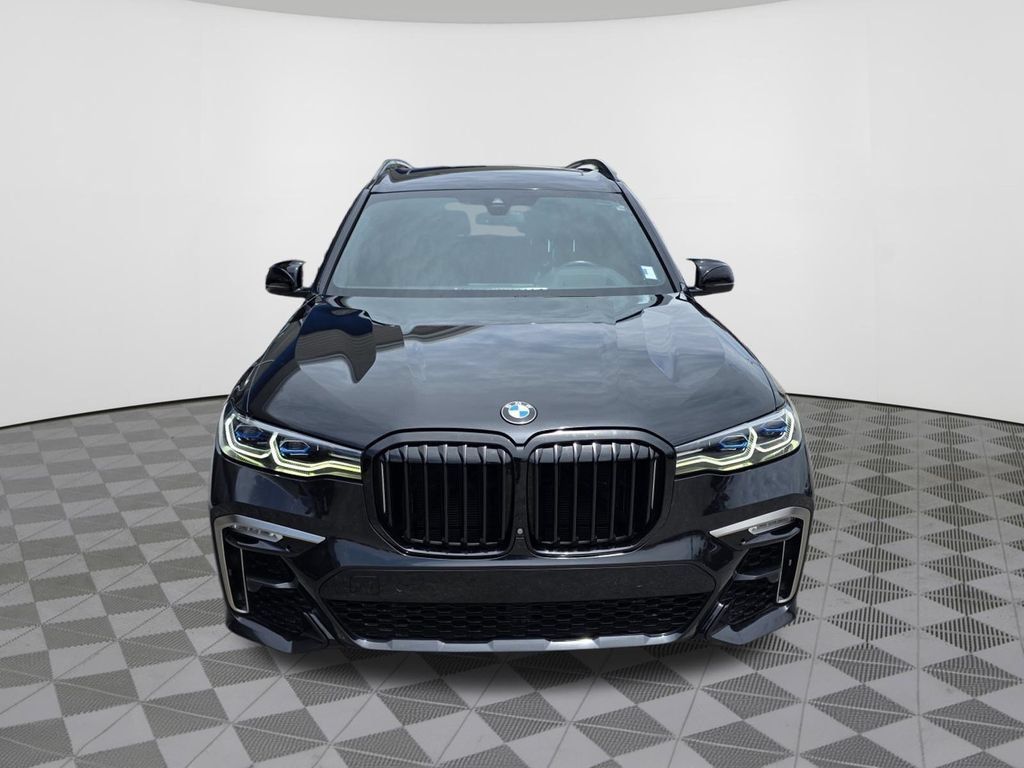 Used 2021 BMW X7 M50i w/ Dynamic Handling Package AWD/4WD image 3