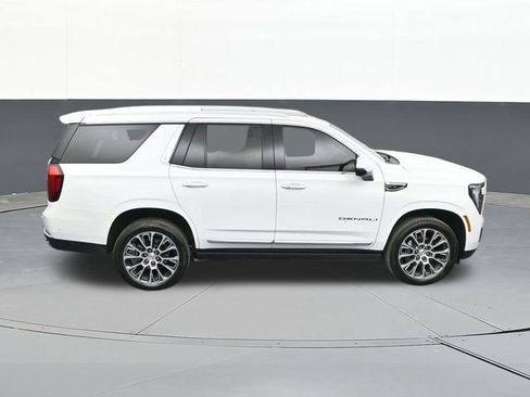 Used 2025 GMC Yukon Denali w/ Sun & Power Step Package image 61