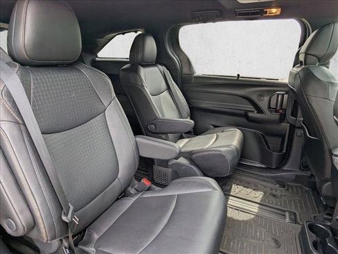 Used 2026 Toyota Sienna XLE Woodland Edition image 20