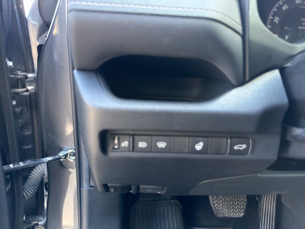 Used 2023 Toyota RAV4 XLE Premium AWD/4WD image 20