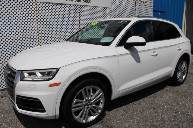 Used 2018 Audi Q5 2.0T Premium Plus w/ Premium Plus Package AWD/4WD image 2