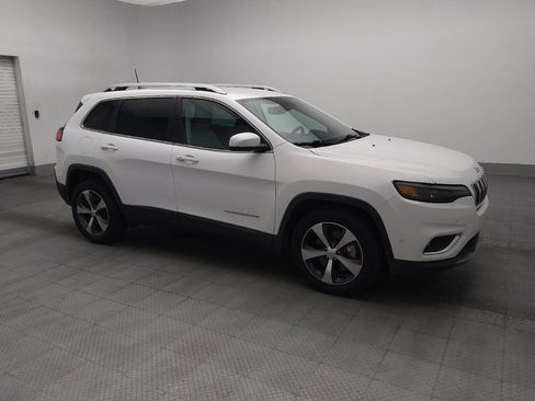 Used 2019 Jeep Cherokee Limited w/ Technology Group FWD image 11