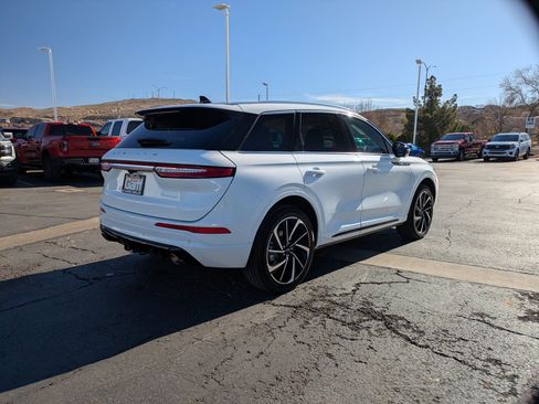 Used 2024 Lincoln Corsair Grand Touring w/ Equipment Group 301A image 3