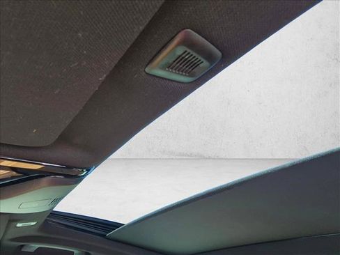 Used 2021 BMW 530i w/ Premium Package RWD image 16