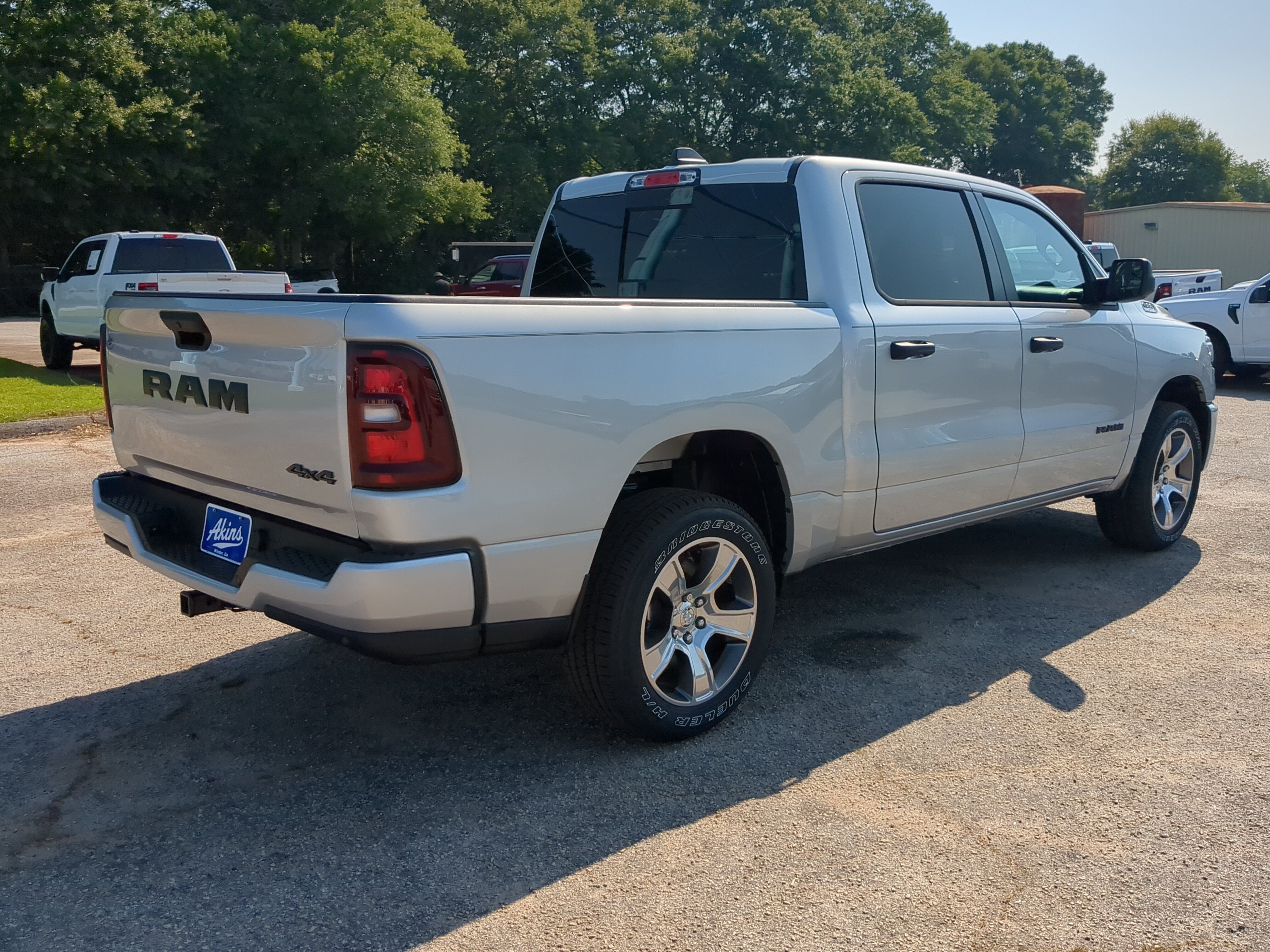 New 2026 RAM 1500 Express AWD/4WD image 4