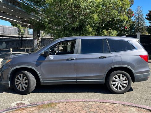 Used 2019 Honda Pilot LX image 2