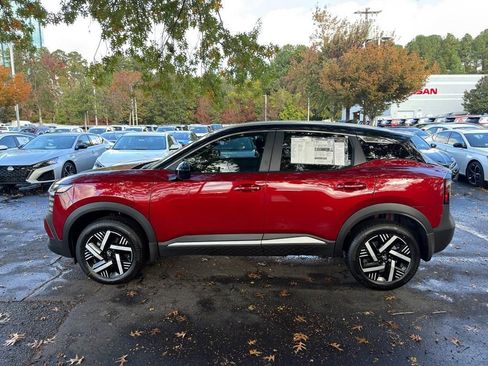 New 2026 Nissan Kicks SV image 4