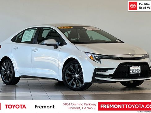 Certified 2026 Toyota Corolla SE w/ SE Package FWD image 1