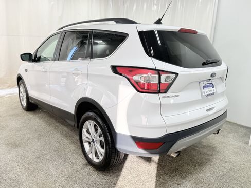 Used 2018 Ford Escape SE w/ SE Sync 3 Package image 6
