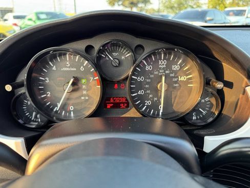 Used 2014 MAZDA MX-5 Miata Club RWD image 21