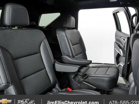 Certified 2025 Chevrolet Traverse LT w/ Enhanced Driving Package FWD image 23
