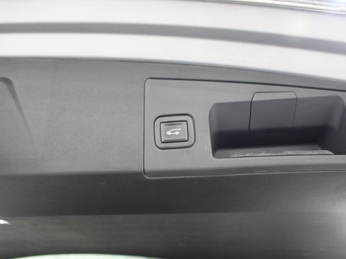 Used 2020 Cadillac XT5 Luxury FWD image 22