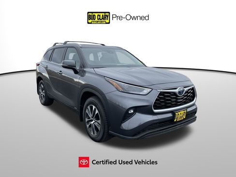 Used 2022 Toyota Highlander XLE image 1