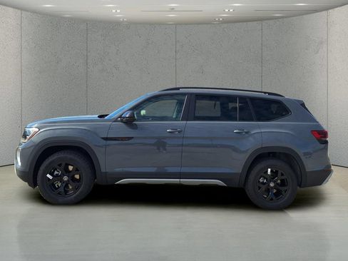 New 2026 Volkswagen Atlas Peak Edition AWD/4WD image 2