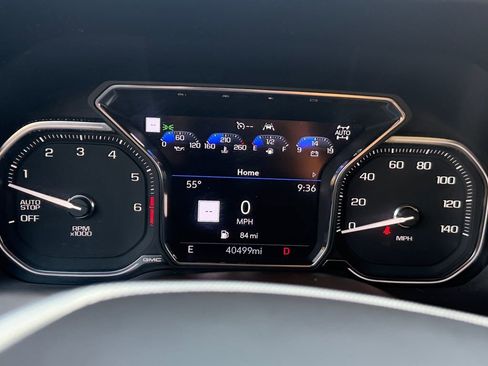 Used 2021 GMC Yukon Denali w/ Denali Premium Package image 22