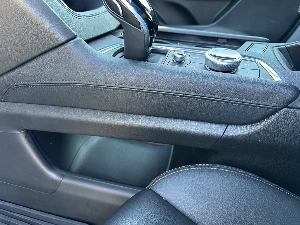 Used 2023 Cadillac XT5 Luxury FWD image 37