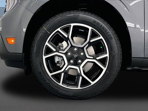 New 2026 Ford Maverick Lariat AWD/4WD image 13