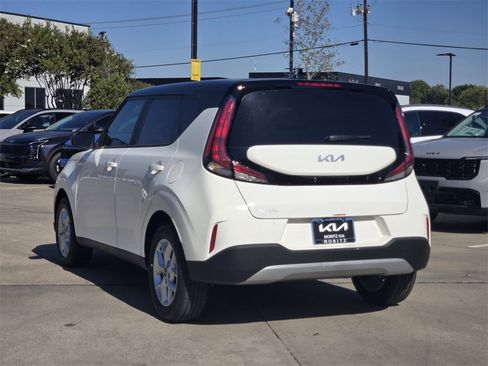 New 2025 Kia Soul S image 3