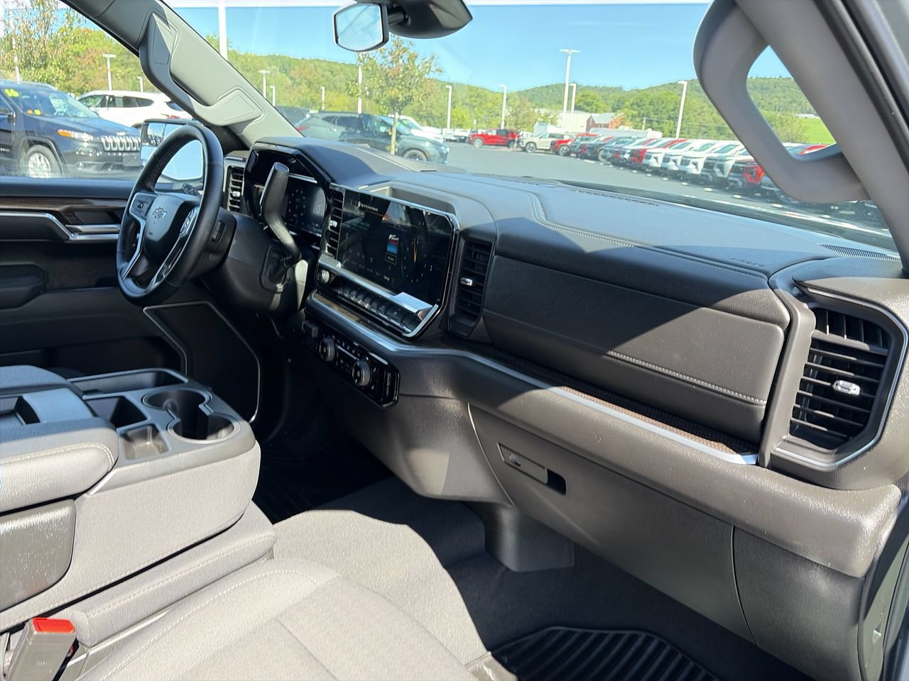 Used 2026 Chevrolet Silverado 1500 RST AWD/4WD image 17