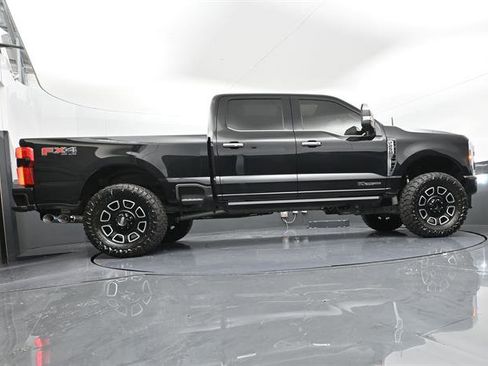 Used 2024 Ford F250 Platinum w/ FX4 Off-Road Package AWD/4WD image 36