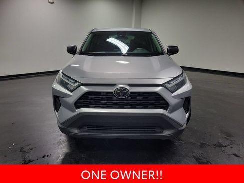 Used 2024 Toyota RAV4 LE AWD/4WD image 3