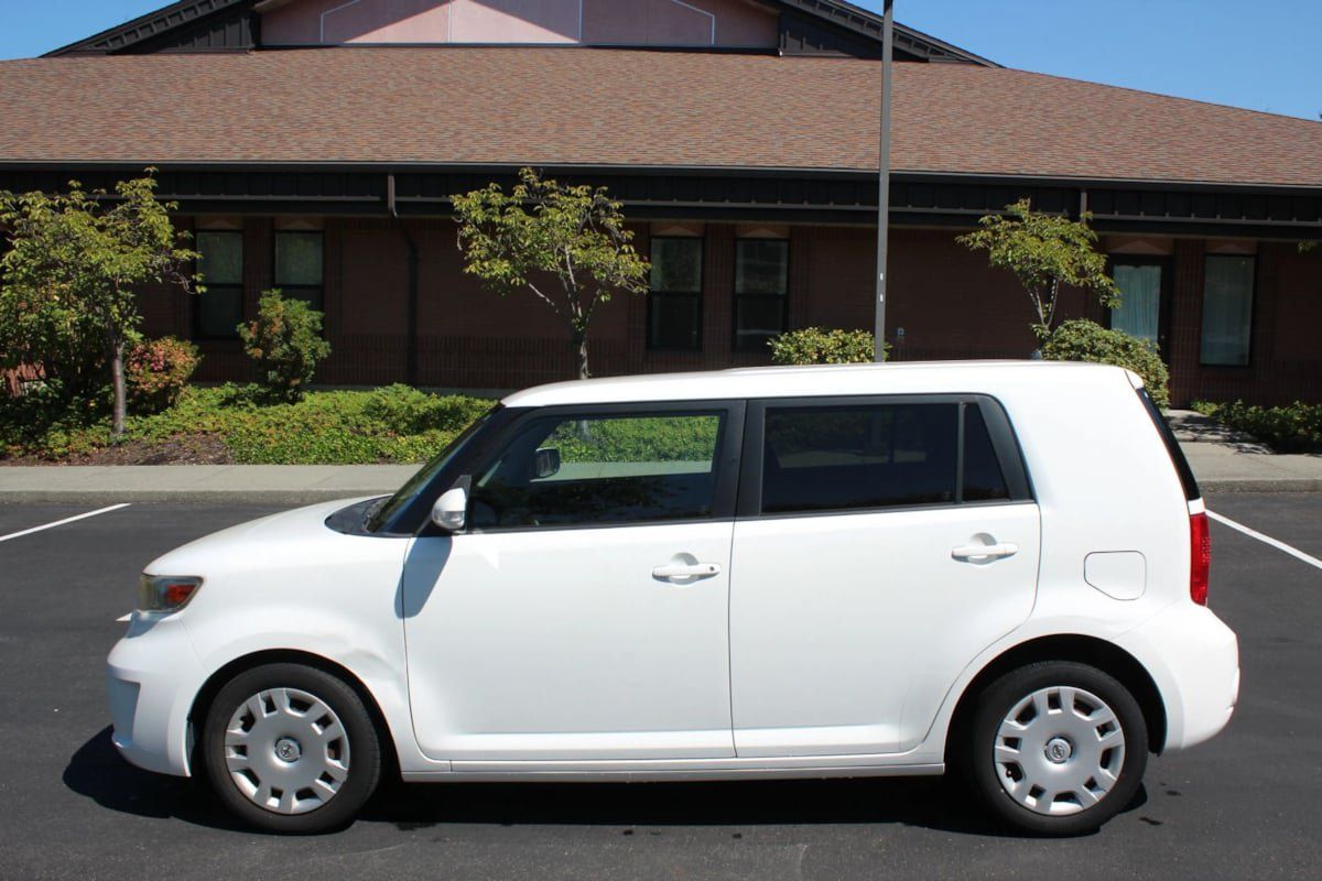 Used 2009 Scion xB FWD image 4