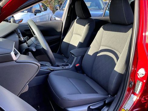 Certified 2025 Toyota Corolla LE image 7