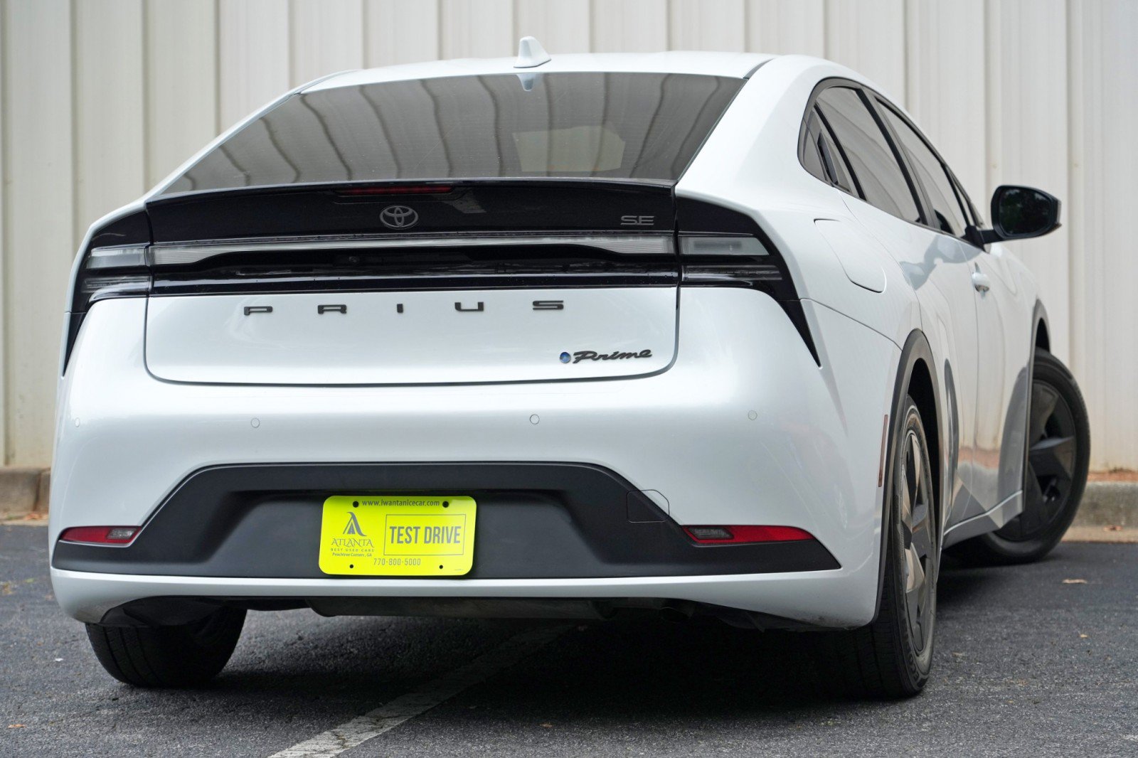 Used 2024 Toyota Prius Prime FWD image 4