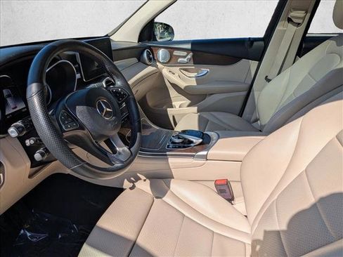Used 2019 Mercedes-Benz GLC 350e 4MATIC image 16