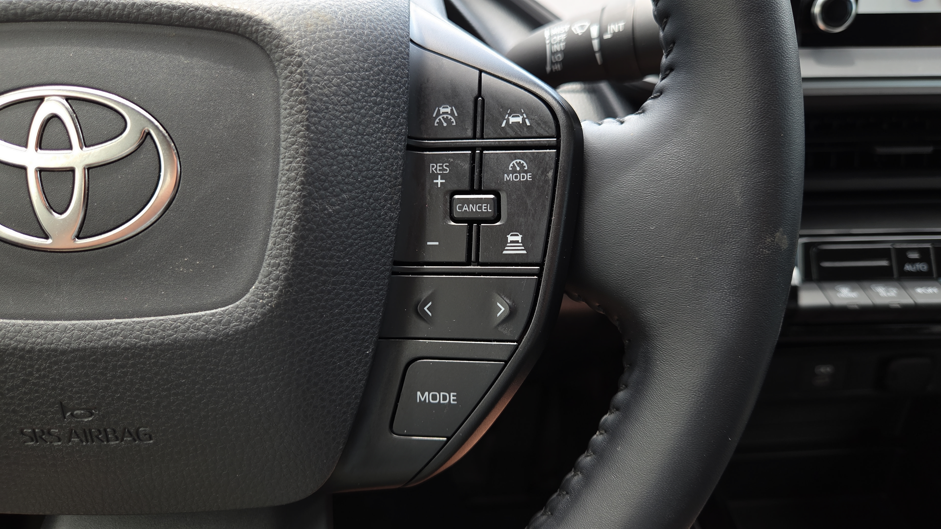 Certified 2026 Toyota Prius LE FWD image 25