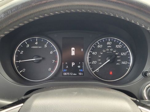 Used 2018 Mitsubishi Outlander SE image 18