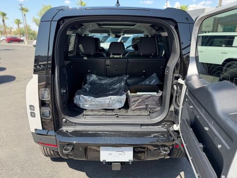 New 2026 Land Rover Defender 110 S AWD/4WD image 17