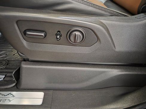 Used 2020 Chevrolet Silverado 2500 High Country w/ Z71 Off-Road Package image 73