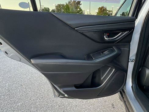 Used 2025 Subaru Outback Premium w/ Popular Package #1A image 17