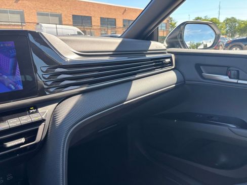 Used 2025 Toyota Camry SE FWD image 34