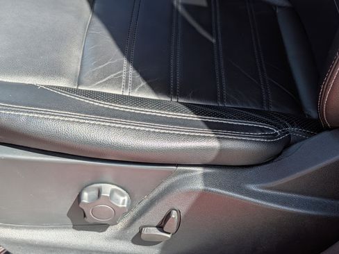 Used 2019 Ford EcoSport Titanium image 11