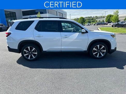 Used 2023 Honda Pilot Touring image 8