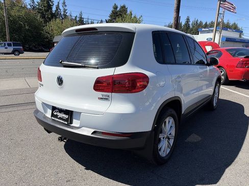 Used 2017 Volkswagen Tiguan S AWD/4WD image 11