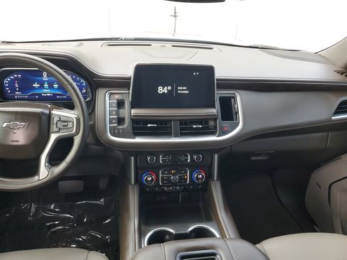 Used 2023 Chevrolet Suburban Z71 w/ Luxury Package AWD/4WD image 11