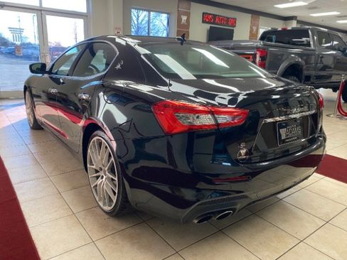 Used 2019 Maserati Ghibli S GranSport image 3