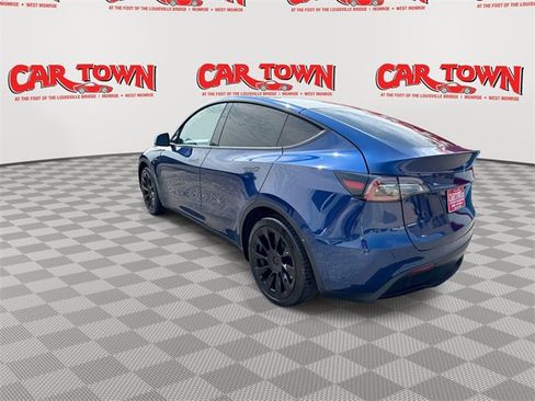 Used 2020 Tesla Model Y Long Range image 6