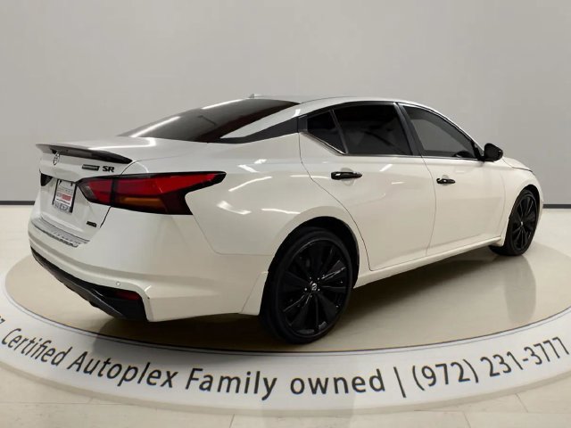 Used 2022 Nissan Altima 2.5 SR w/ Midnight Edition Package AWD/4WD image 5