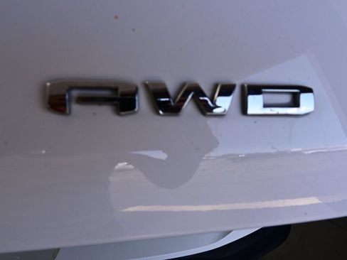 Used 2022 GMC Terrain SLE w/ Driver Convenience Package AWD/4WD image 23