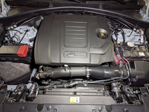 New 2026 Land Rover Range Rover Velar Dynamic SE image 18