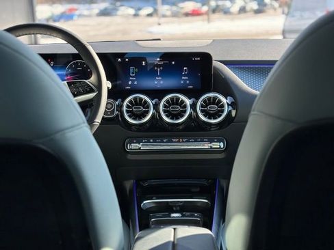 Used 2026 Mercedes-Benz GLA 250 4MATIC image 31