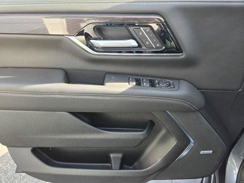 New 2026 GMC Yukon XL Elevation AWD/4WD image 12