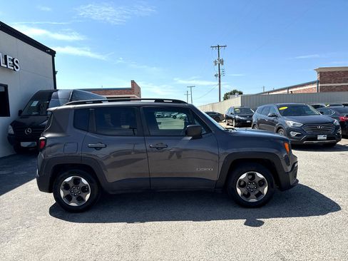Used 2018 Jeep Renegade Sport w/ Power & Air Group image 5
