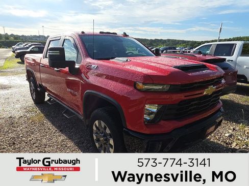 Used 2024 Chevrolet Silverado 2500 Custom w/ Custom Value Package AWD/4WD image 1