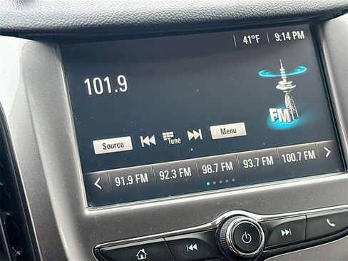 Used 2017 Chevrolet Cruze LT w/ Convenience Package image 14