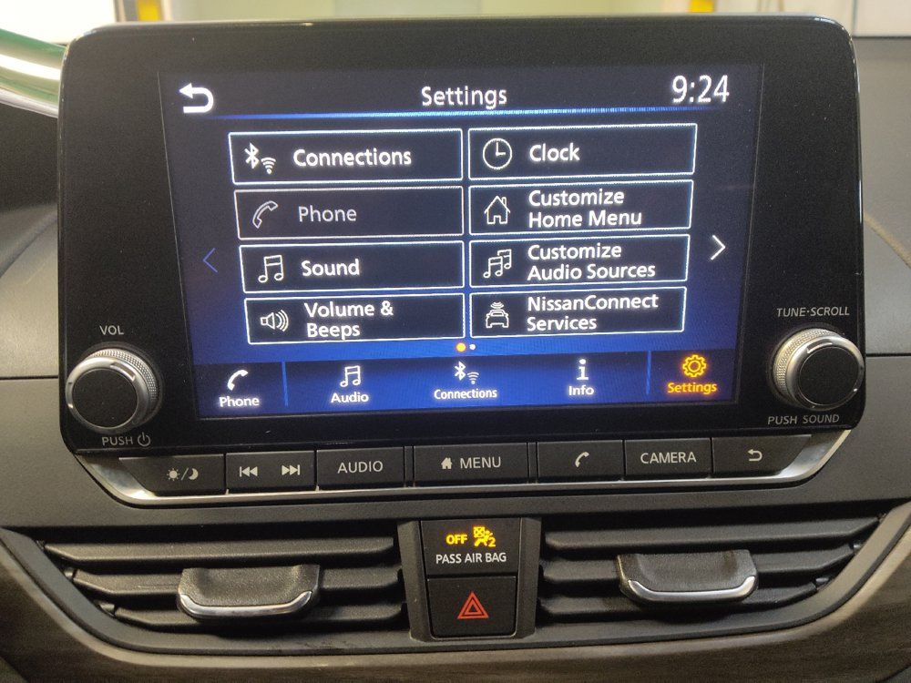 Used 2025 Nissan Altima 2.5 SV FWD image 25
